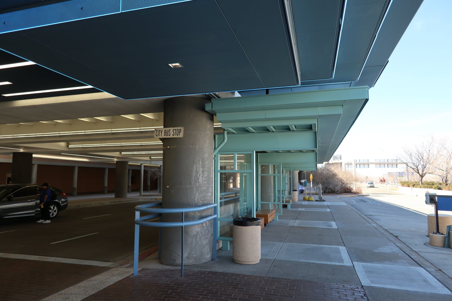 Albuquerque International Sunport (ABQ) - バス乗り場 (2020年2月撮影)