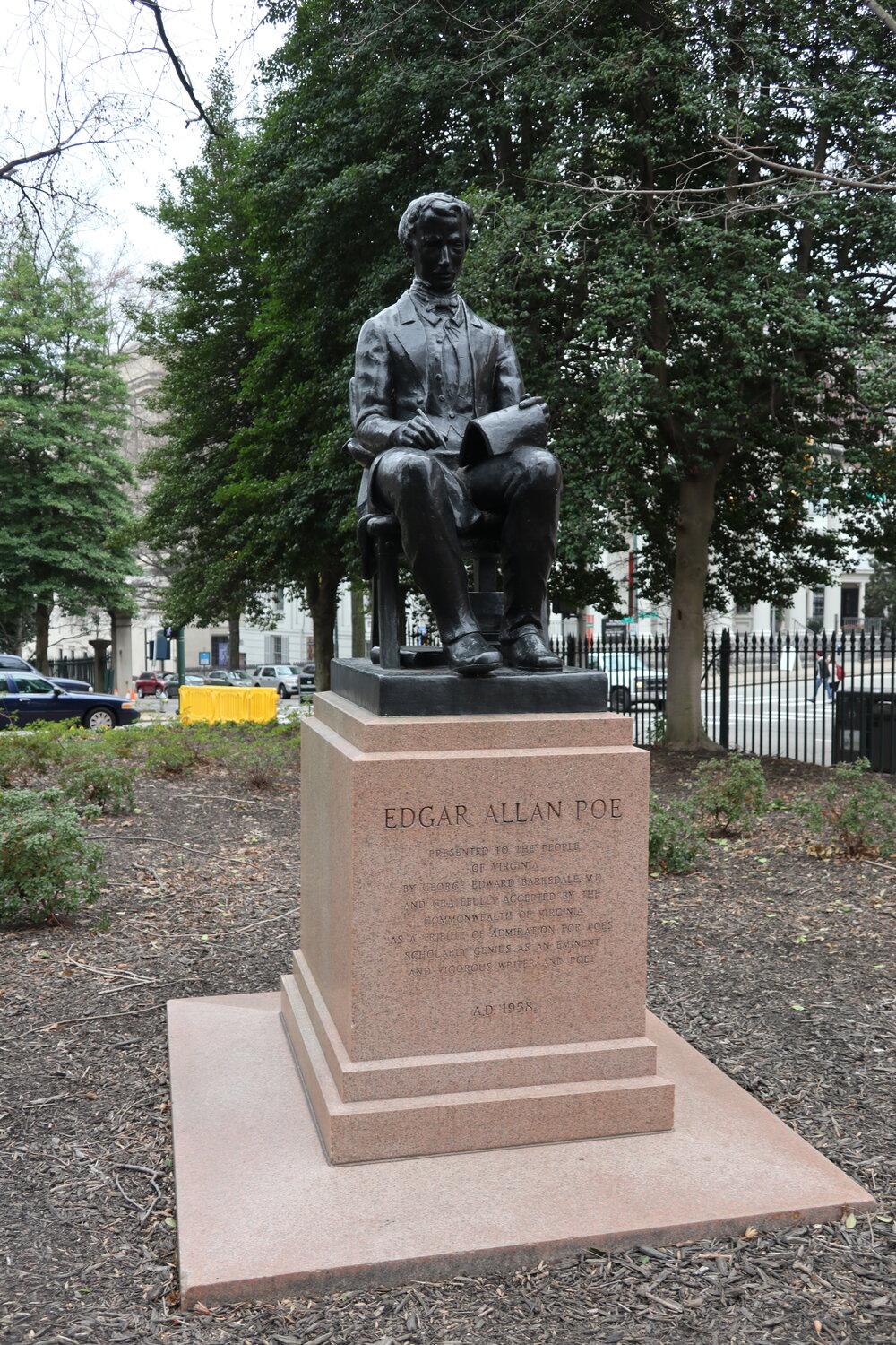 Edgar Allan Poeの像 (2020年2月撮影)
