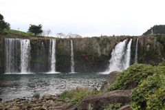 原尻の滝 (少し下から)