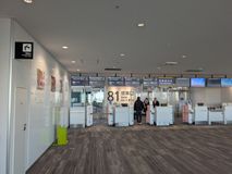 福岡空港の搭乗口 (1回目) (一部修整)