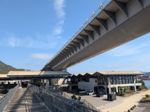 牛深ハイヤ大橋とその下のいろいろな施設