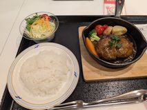 それいゆのレストランの食事 (夜)