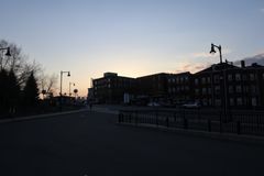 Orient Heightsの駅前