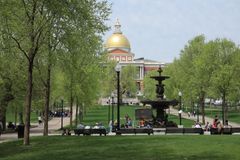 Boston Common (後ろは、MA州議事堂)