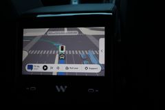 後部座席向けの情報モニタの表示 (認識している周囲の状況が表示されている)