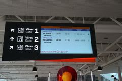 船の出発案内板