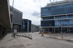 Helsinki空港でバスを降りたところ