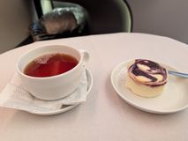 四便目の機内食(AY) (2)