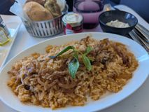 七便目の機内食(QR) (1)