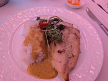 八便目の機内食(QR) (2): メイン