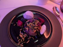 八便目の機内食(QR) (3): デザート