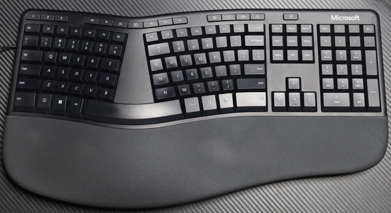 Microsoft Ergonomic Keyboard (LXN-00001)