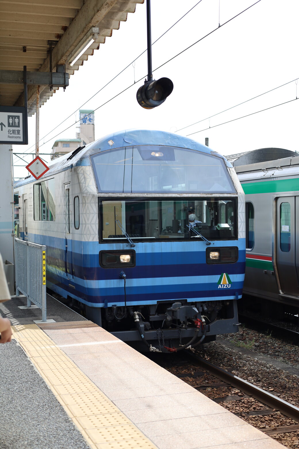 お座トロ展望列車@会津若松駅