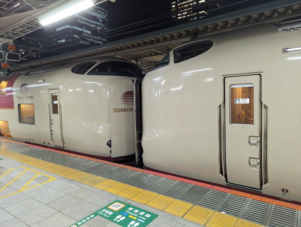 サンライズ出雲・瀬戸連結部分@東京駅